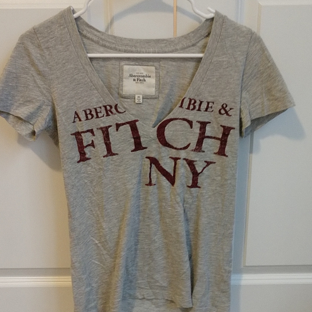 Abercrombie t shirt v neck